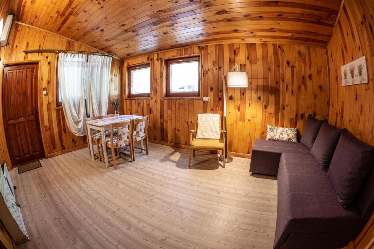 Aura Grotniki Hotel Grotniki  Екстериор снимка